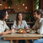 Trois colocataires partageant un repas convivial dans un appartement au style méditerranéen à Barcelone